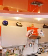 Methods for decorating the ceiling in the kitchen and installing it yourself Which suspended ceilings are better for the kitchen